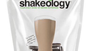 Revitalizing Cookies and Cream Protein Shake for Fitness Enthusiasts